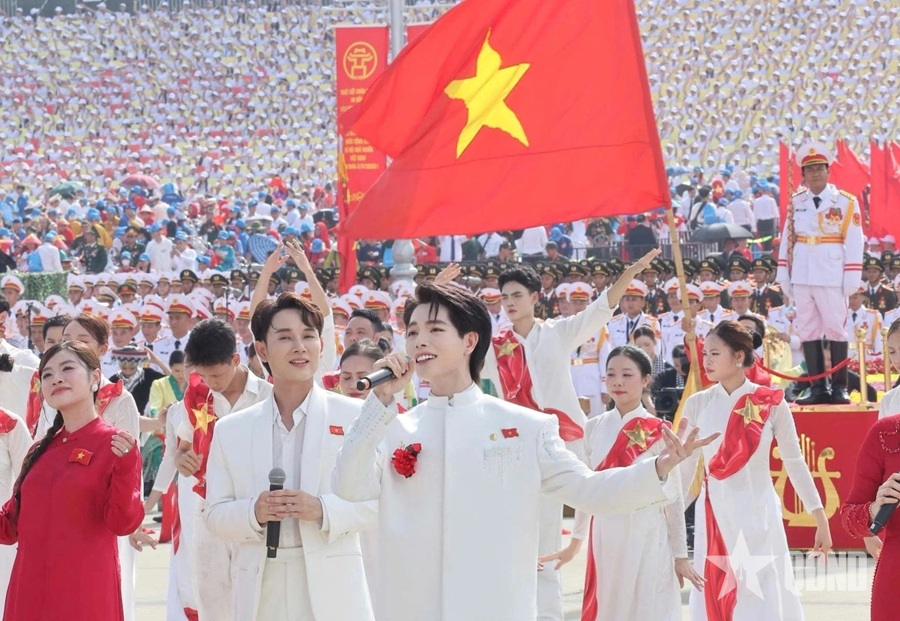 Ca sĩ đưa âm nhạc Việt vươn tầm thế giới